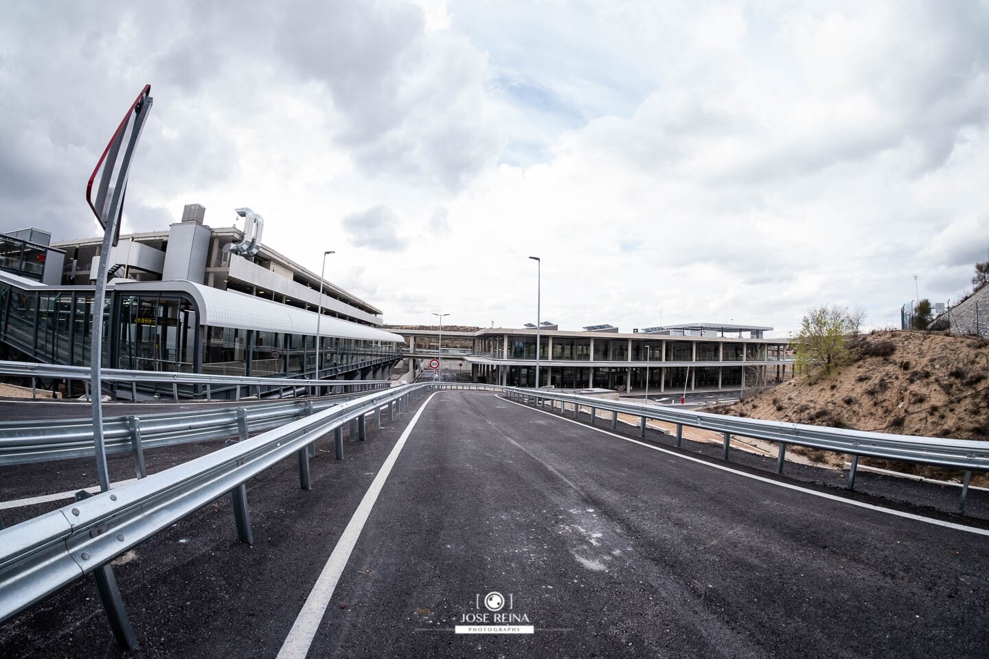 FOTOGRAFO OBRAS BARAJAS TERMIINAL AUTOBUSES T4006