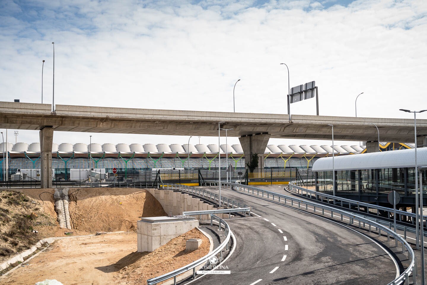 FOTOGRAFO OBRAS BARAJAS TERMIINAL AUTOBUSES T4034