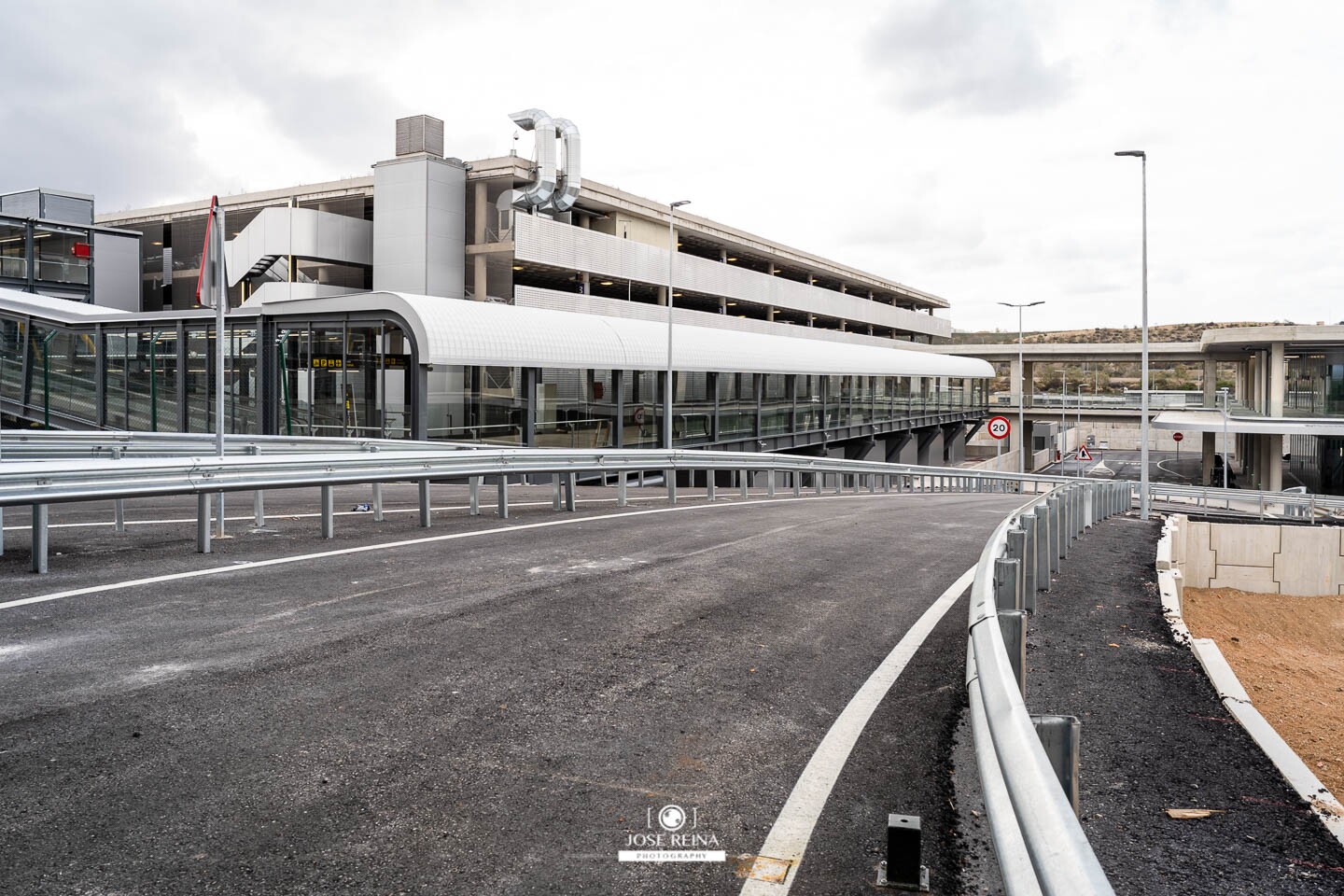 FOTOGRAFO OBRAS BARAJAS TERMIINAL AUTOBUSES T4040
