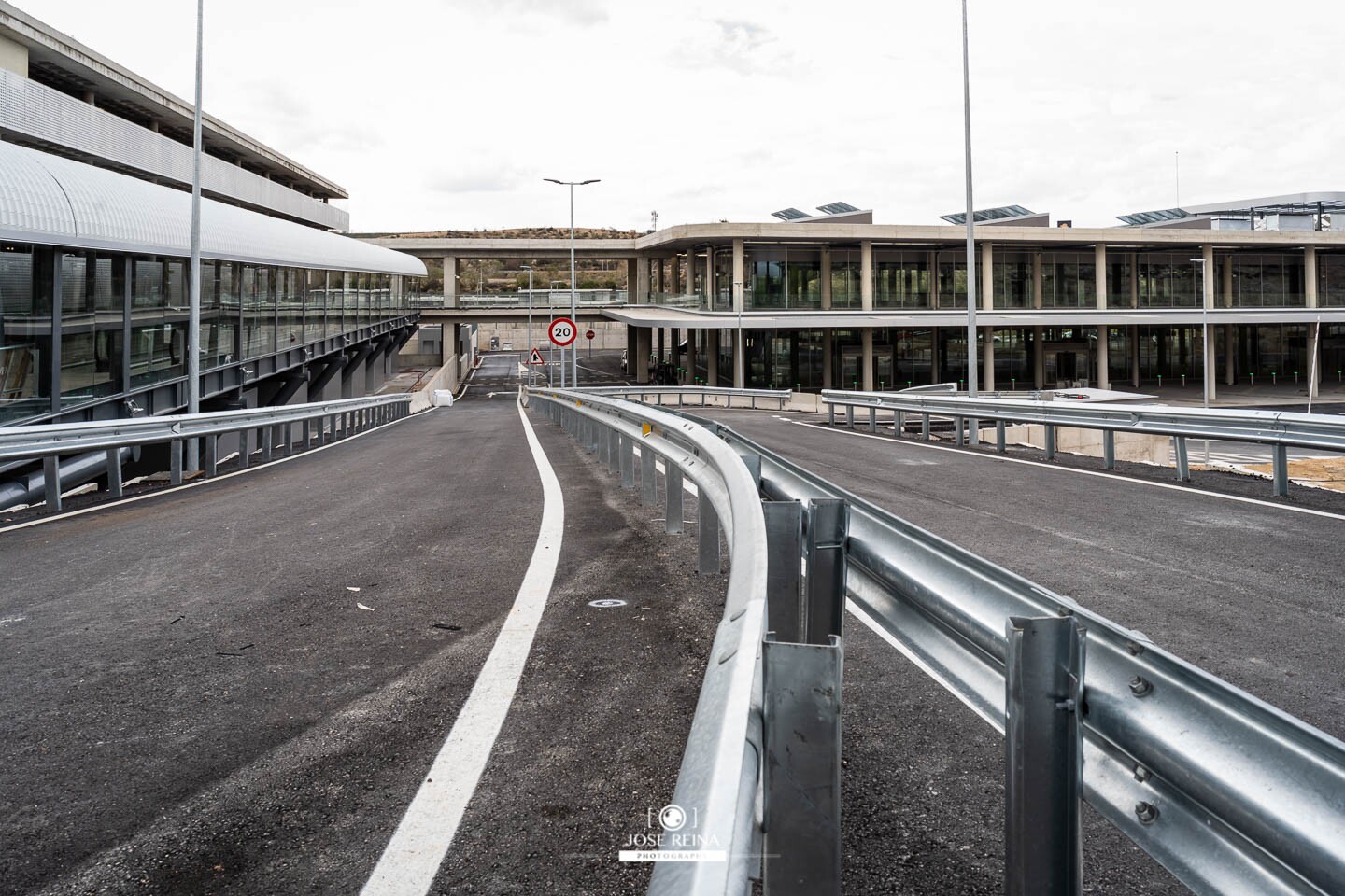 FOTOGRAFO OBRAS BARAJAS TERMIINAL AUTOBUSES T4042