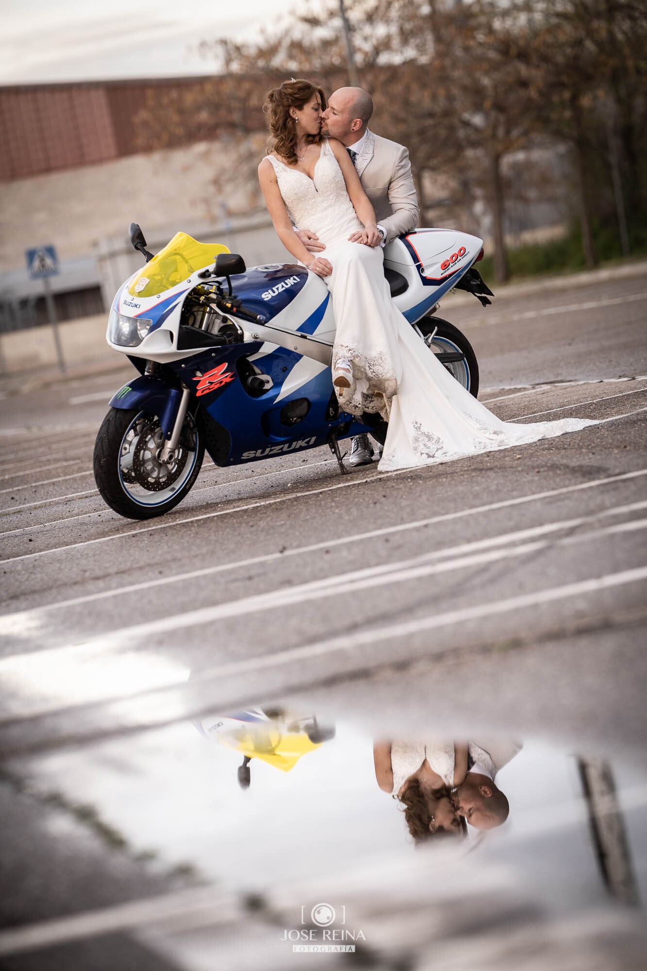 fotografo boda reportaje postboda con moto alcala de henares-10