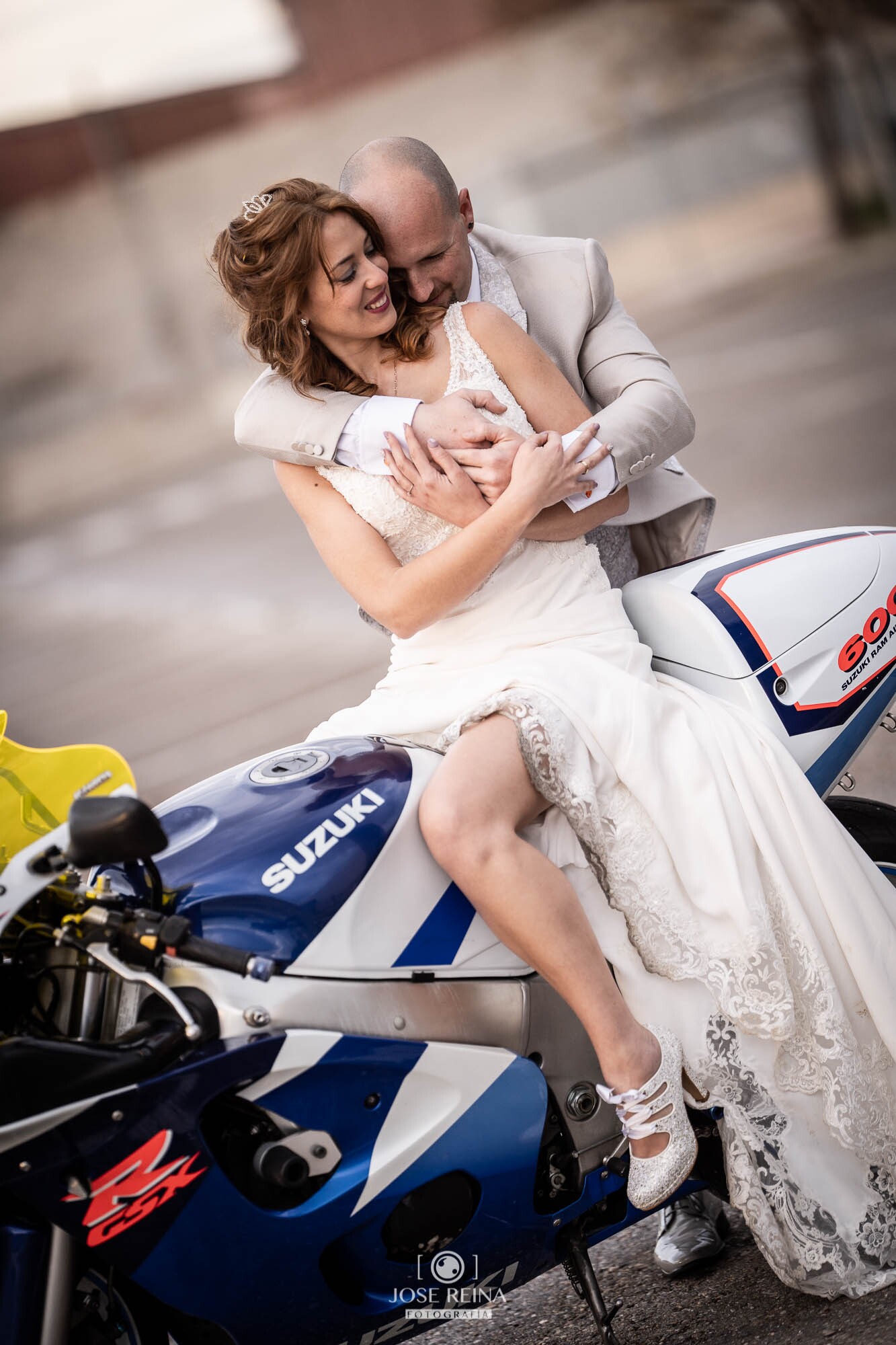 fotografo boda reportaje postboda con moto alcala de henares-13
