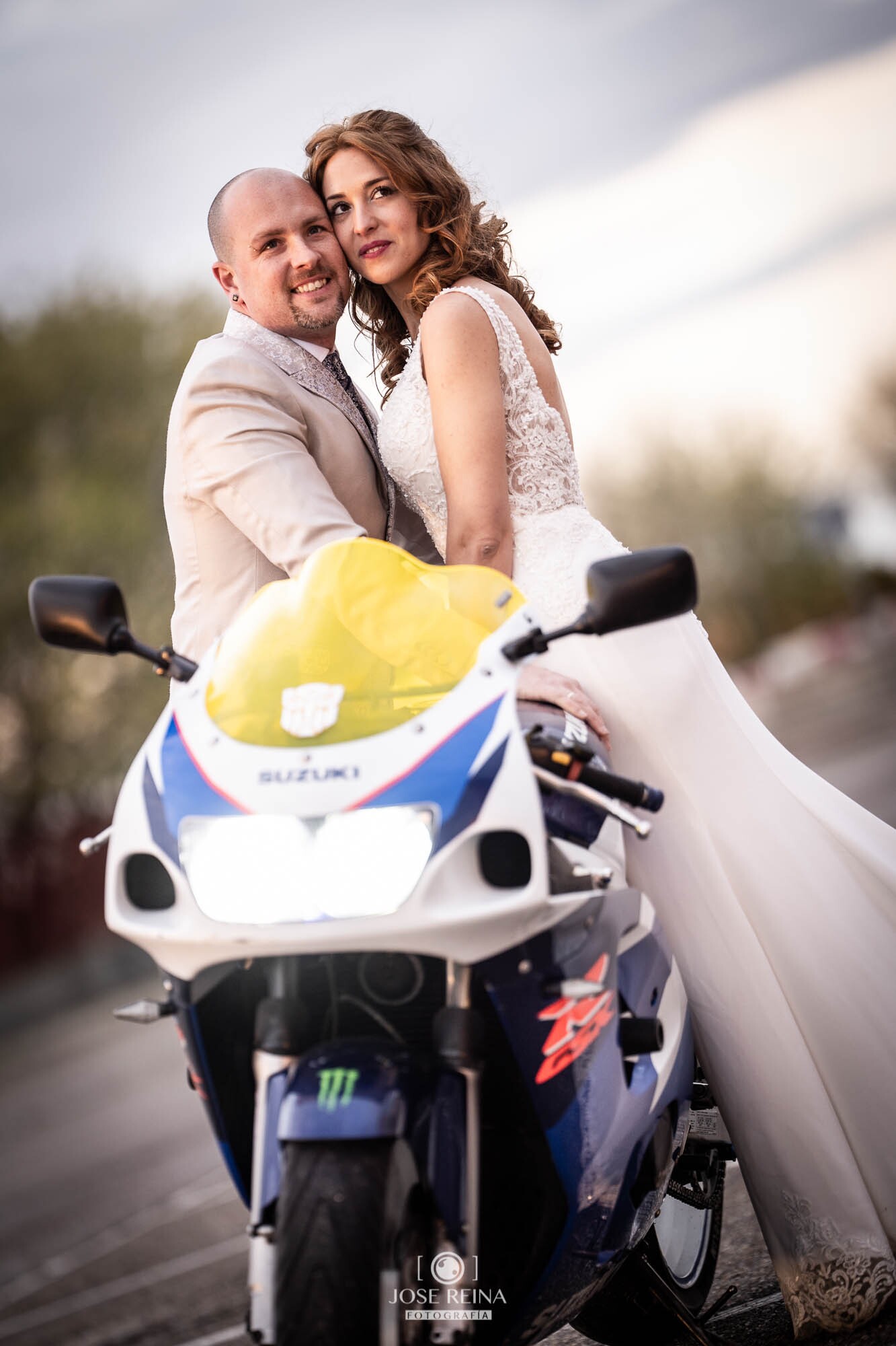 fotografo boda reportaje postboda con moto alcala de henares-22