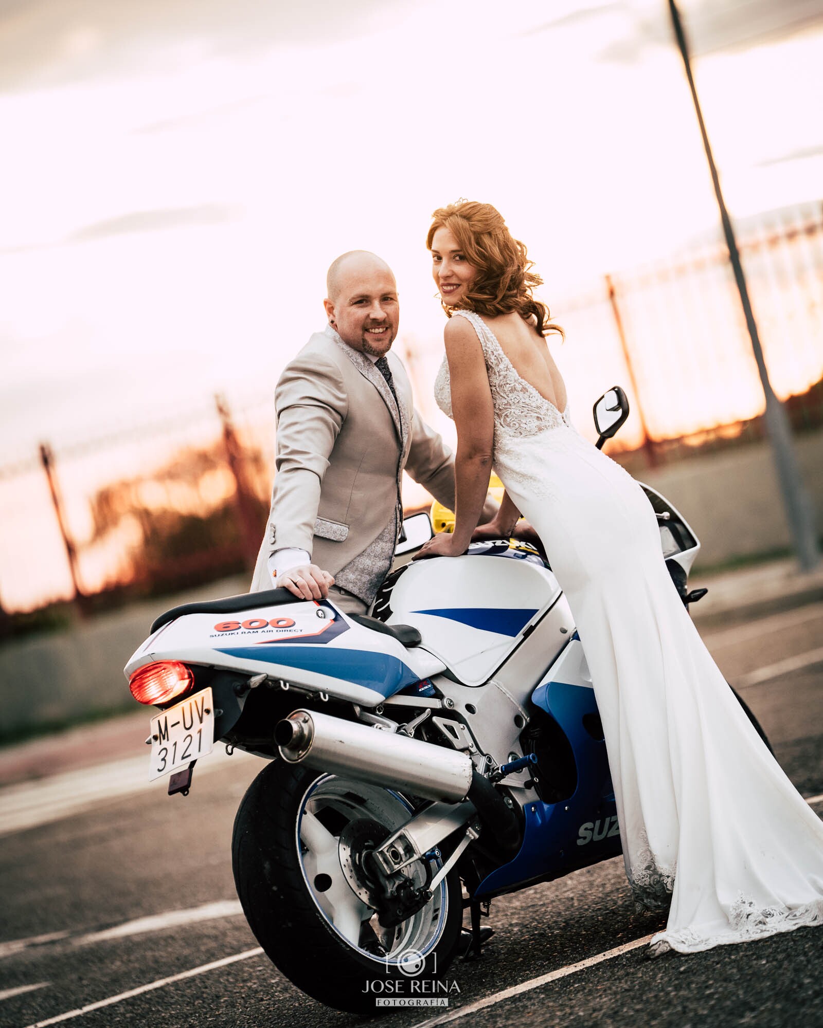 fotografo boda reportaje postboda con moto alcala de henares-33